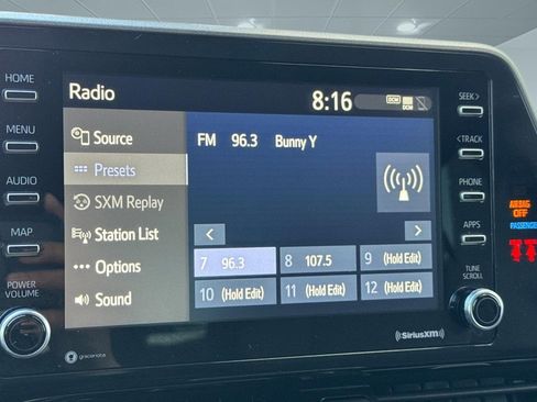 Used 2021 Toyota C-HR LE FWD image 22