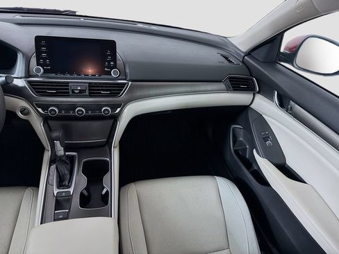 Used 2018 Honda Accord LX image 16