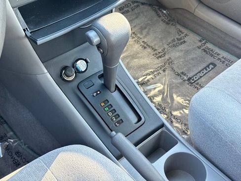Used 2004 Toyota Corolla LE image 22