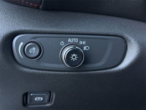 Used 2021 Chevrolet Blazer RS w/ Enhanced Convenience Package image 22