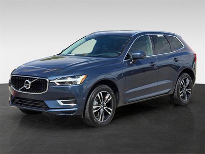 Used 2018 Volvo XC60 T8 Momentum w/ Advanced Package