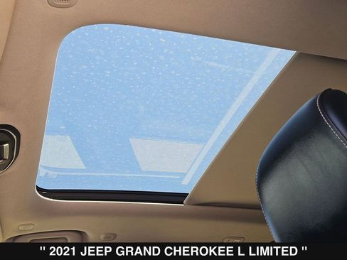 Used 2021 Jeep Grand Cherokee L Limited AWD/4WD image 39