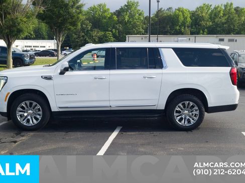 Used 2025 GMC Yukon XL Denali AWD/4WD image 12