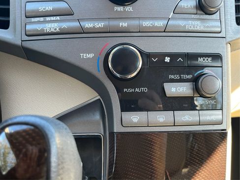 Used 2009 Toyota Venza Wagon 4D image 31