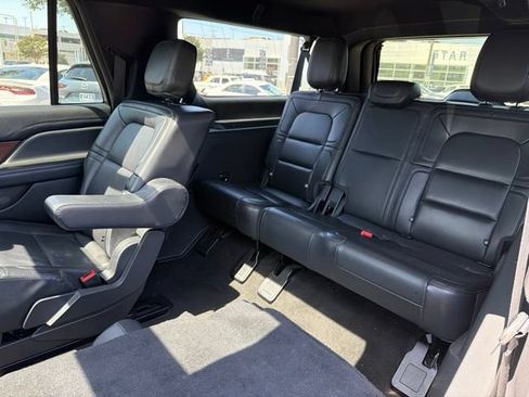 Used 2023 Lincoln Navigator L Reserve w/ Monochromatic Package AWD/4WD image 21