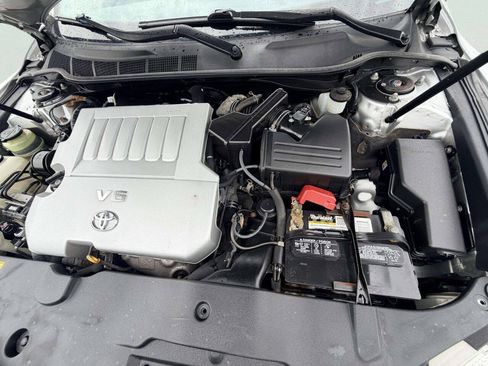 Used 2010 Toyota Camry LE FWD image 12