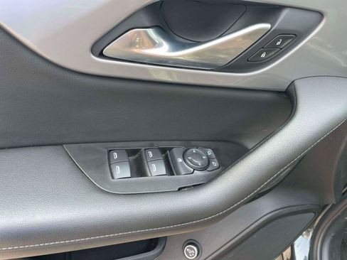 Used 2020 Chevrolet Blazer LT FWD image 11