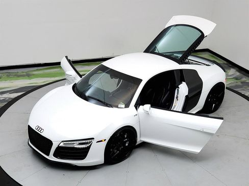 Used 2014 Audi R8 V10 image 34