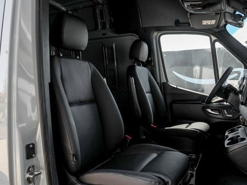 New 2025 Mercedes-Benz Sprinter 2500 image 25