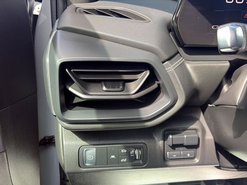 Used 2025 Chevrolet Silverado EV LT AWD/4WD image 14
