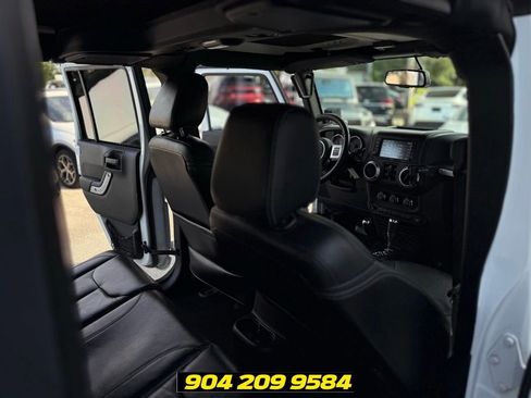 Used 2016 Jeep Wrangler Unlimited Rubicon AWD/4WD image 30