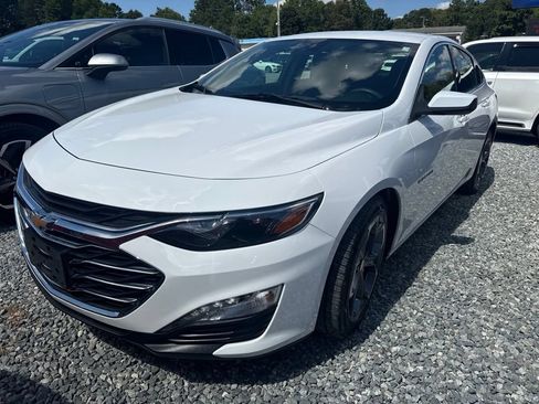 Used 2024 Chevrolet Malibu LT FWD image 1