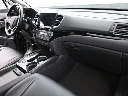 Used 2019 Honda Pilot Touring image 27