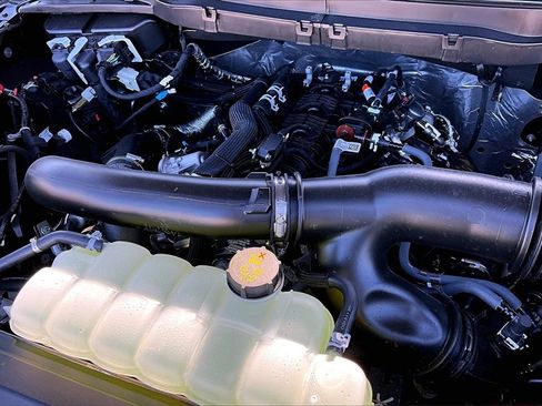 New 2025 Ford F150 Platinum w/ FX4 Off-Road Package image 33