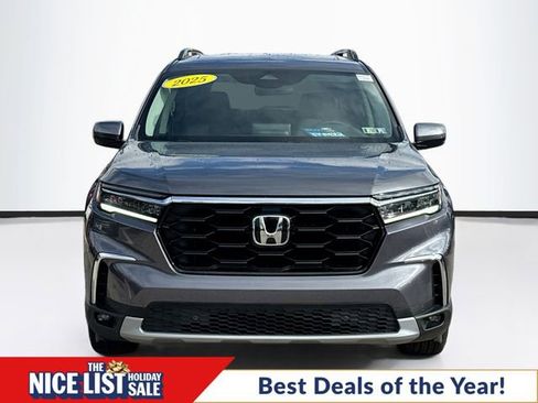 Certified 2025 Honda Pilot Touring image 2