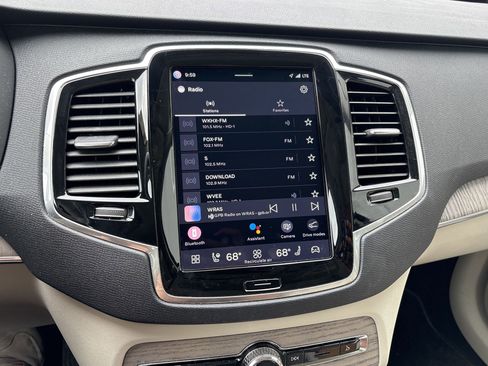 Certified 2024 Volvo XC90 B6 Plus w/ Protection Package Premier image 23