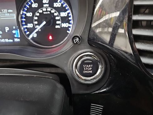 Used 2018 Mitsubishi Outlander SE image 21