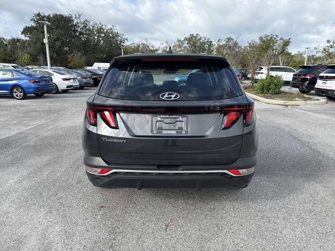 Used 2022 Hyundai Tucson SE image 5