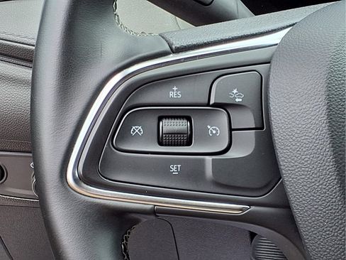 Used 2025 Buick Encore GX Preferred AWD/4WD image 16