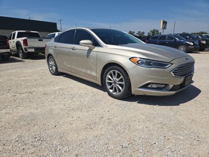 Used 2017 Ford Fusion SE w/ Fusion SE Technology Package