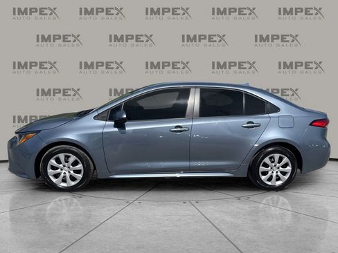 Used 2024 Toyota Corolla LE image 2