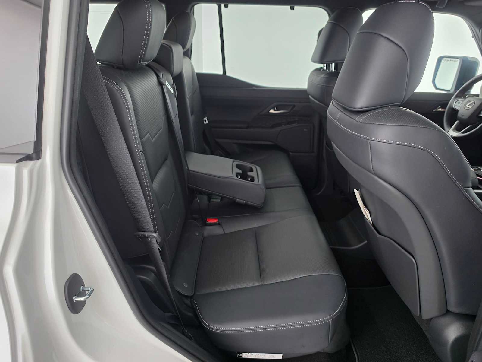Certified 2026 Lexus GX 550 w/ Cold Area Package AWD/4WD image 12