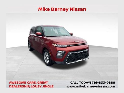 Used 2022 Kia Soul LX w/ Technology Package image 1