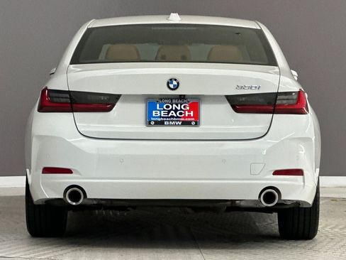 Used 2023 BMW 330i Sedan w/ Convenience Package RWD image 9