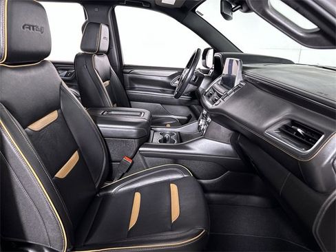 Used 2024 GMC Yukon AT4 w/ Technology Package image 29