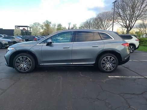 Used 2023 Mercedes-Benz EQS 580 4MATIC SUV image 3