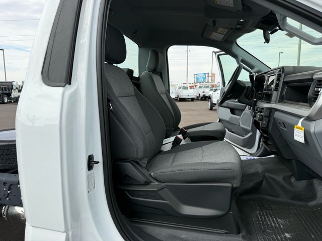Used 2025 Ford F550 4x4 Regular Cab Super Duty image 12