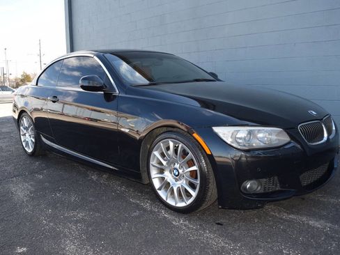 Used 2012 BMW 335i Convertible RWD image 25