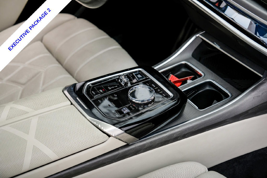 Used 2023 BMW i7 xDrive60 AWD/4WD image 29