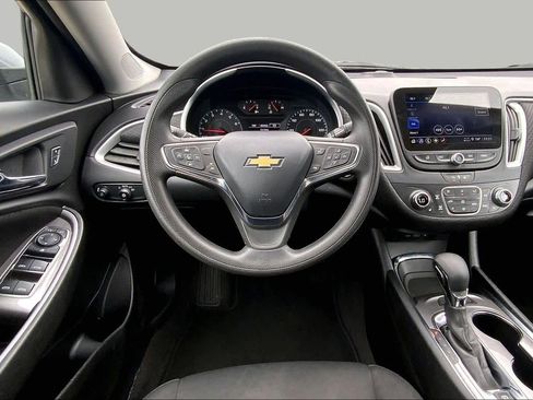 Used 2024 Chevrolet Malibu LT FWD image 6