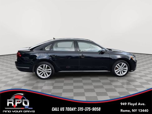 Used 2019 Volkswagen Passat 2.0T Wolfsburg w/ Wheels & Sunroof Package FWD image 6