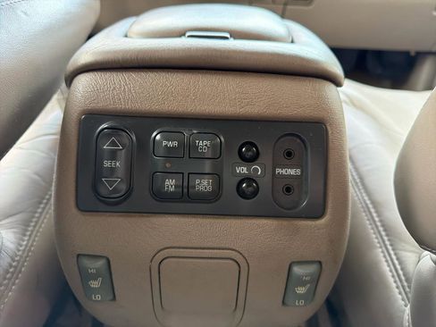 Used 1999 GMC Yukon Denali image 25