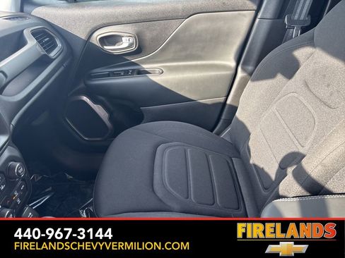 Used 2022 Jeep Renegade Latitude w/ Convenience Group image 15