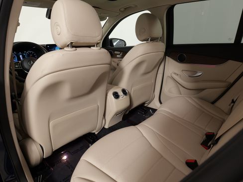 Used 2022 Mercedes-Benz GLC 300 4MATIC image 36