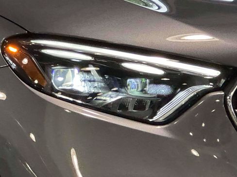Used 2023 Mercedes-Benz GLC 300 4MATIC image 7