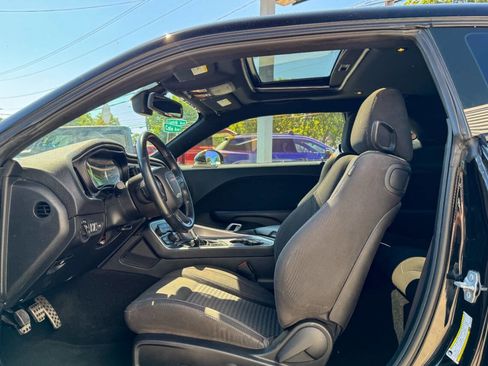 Used 2021 Dodge Challenger R/T Scat Pack w/ Driver Convenience Group image 22