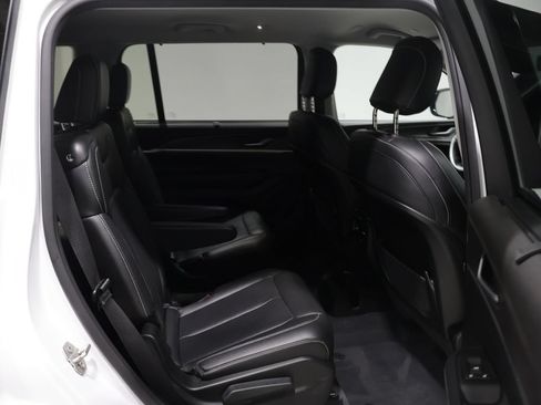 Certified 2023 Jeep Grand Cherokee L Limited w/ Luxury Tech Group II AWD/4WD image 21