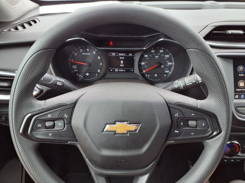 Used 2022 Chevrolet TrailBlazer LT w/ Driver Confidence Package AWD/4WD image 12