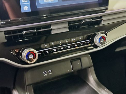 Used 2024 Honda Prologue Touring image 24