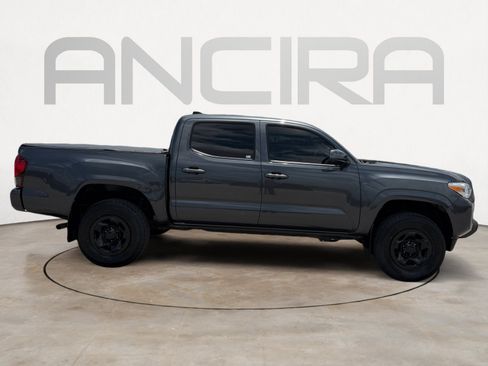Used 2020 Toyota Tacoma SR AWD/4WD image 13