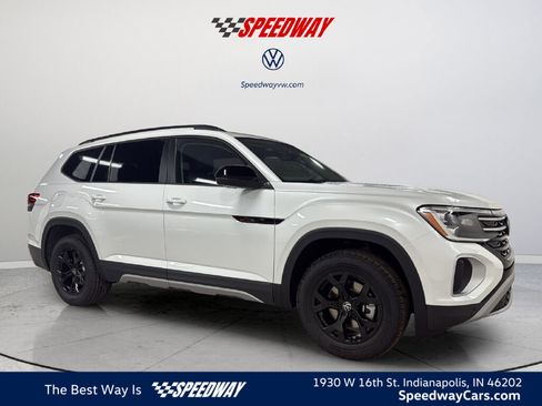 New 2026 Volkswagen Atlas Peak Edition AWD/4WD image 1
