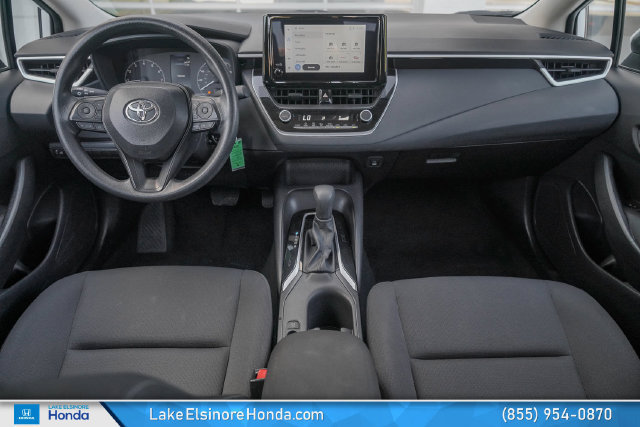 Used 2025 Toyota Corolla LE FWD image 18