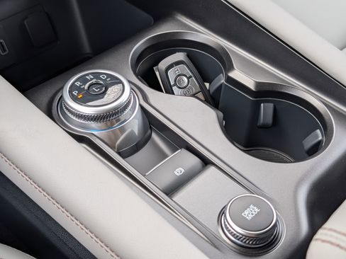 New 2026 Ford Explorer Active w/ Active Comfort Package image 14