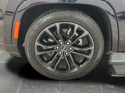 Used 2024 Jeep Grand Wagoneer L Series II w/ Quick Order Packagew 28T image 15