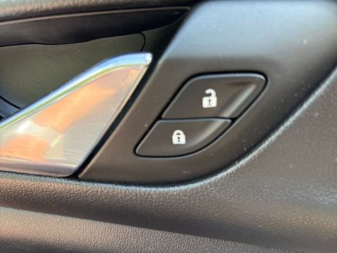 Used 2019 GMC Acadia SLT image 15