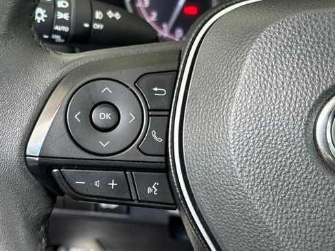 Used 2023 Toyota RAV4 XLE Premium FWD image 30